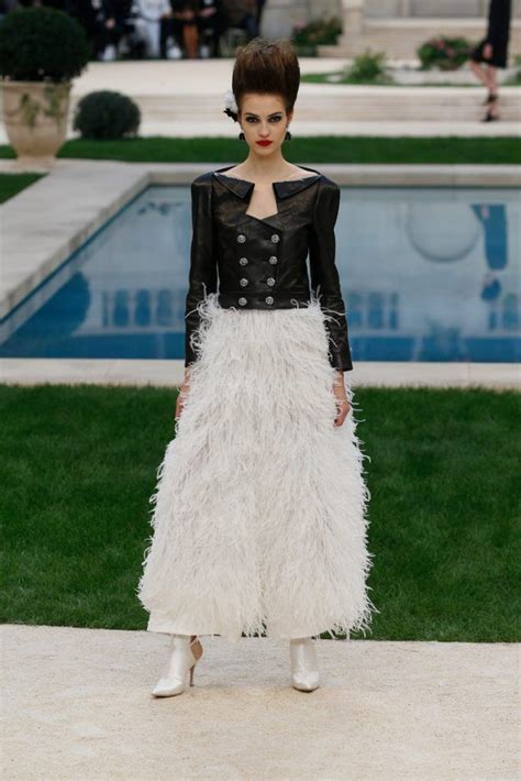 chanel embroidery maison|Chanel haute couture team.